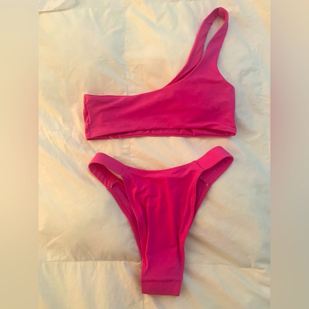 Hot pink bikini set House of CB, NWOT